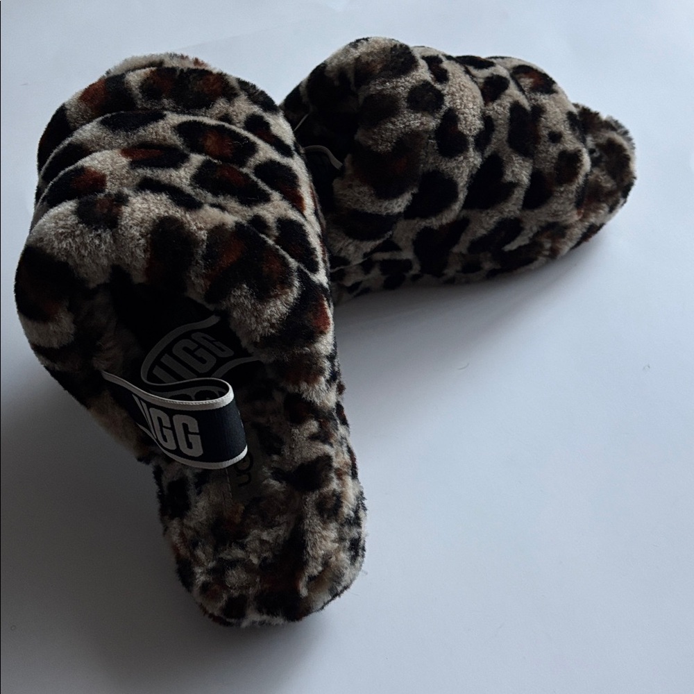 UGG Flufg Yeah Slippers - Picture 8 of 9
